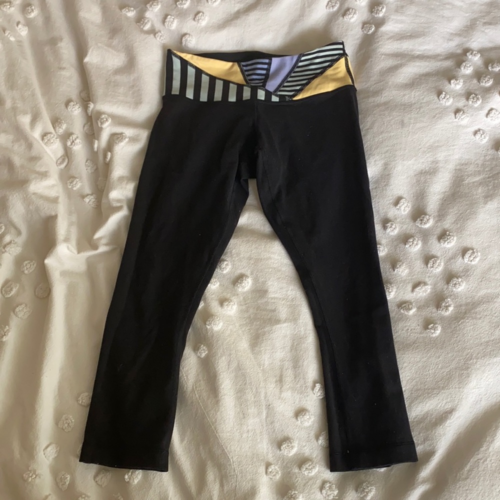 Reversible Lululemon Capri leggings size 4